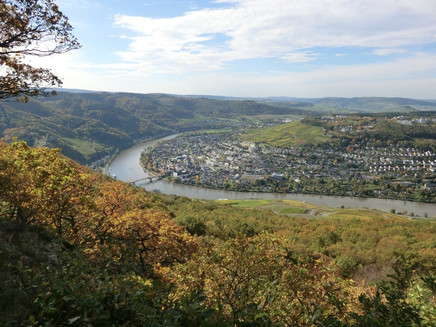 Blick auf Bernkastel vom Aussichtspunkt Maria Zill