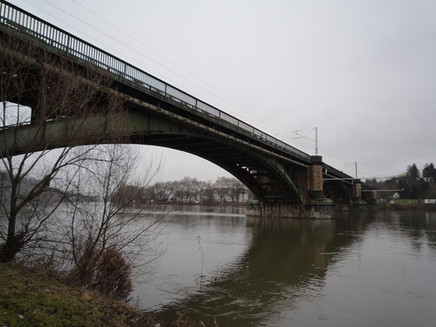 Last (first) Moselle crossing: the Gülser railway bridge