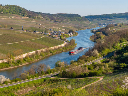 View from Wincheringen over the Moselle Valley with Ahn (Luxembourg)