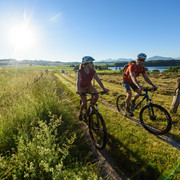 Radfahrer am Staffelseerundweg 3 - Wolfgang Ehn