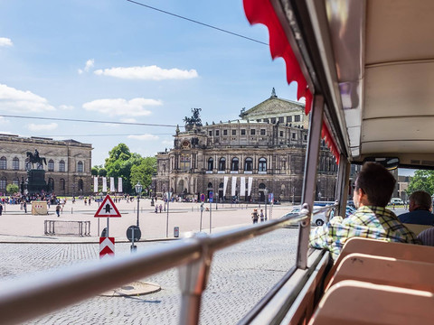 copy-Stadtrundfahrt_Dresden_hoho-02.jpg