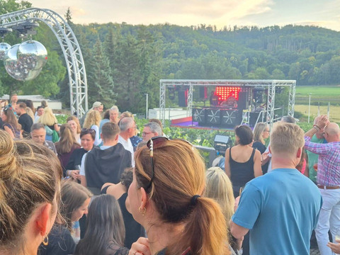 2025-Rave-Riesling.jpg