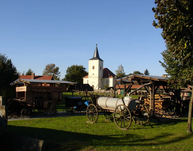 Kolonistenhof Großderschau