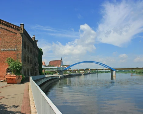 Blick auf die Stadtbrücke Frankfurt (Oder)