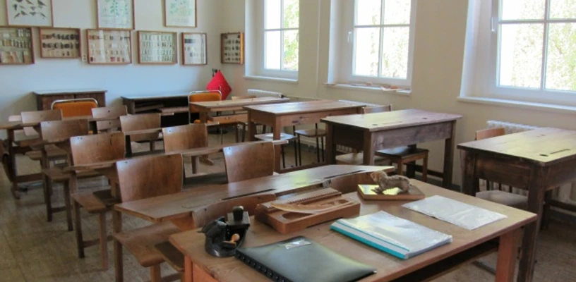 WaldKAuTZ Waldsieversdorf - Historisches Klassenzimmer