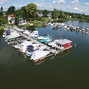 Marina Beetzsee/WWR Brielow - Steg und Restaurant Beetzseeterrassen