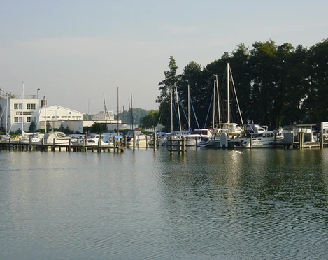 Hafen in Goyatz mit Wassertankstelle