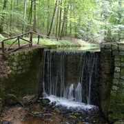 Wasserfall im Cöthener Park