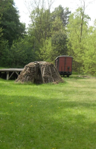 Rampe 6- Nachbau und Kohlemeiler