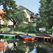 Haus vom Wasser aus