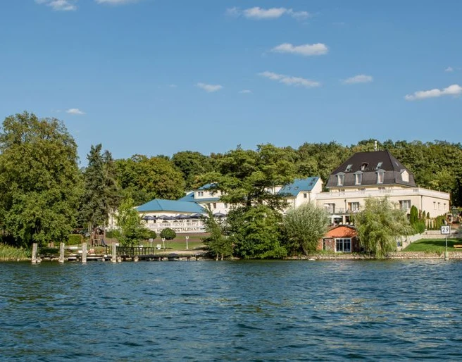 Hausansicht vom See