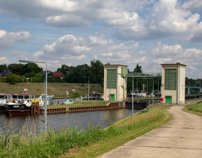 Blick auf die Schleuse Hohensaaten Ost, Hohensaaten