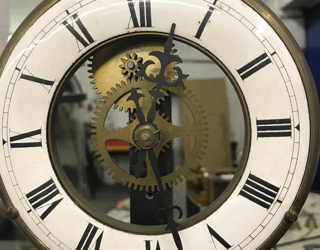 Turmuhr in der Ausstellung