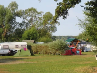 Spreewald Camping Nord ruhig nicht parzellierte Stellplätze umgeben von Wiesen und Wälder. Einfach die Seele baumeln lassen.