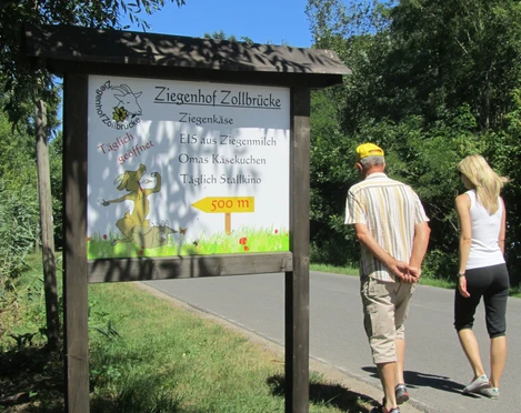 Schild zum Ziegenhof Zollbrücke