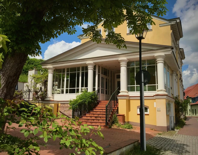 Bellevue Außenansicht am Tage