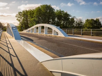 Grenzbrücke, Coschen, Polen, Neissewelle