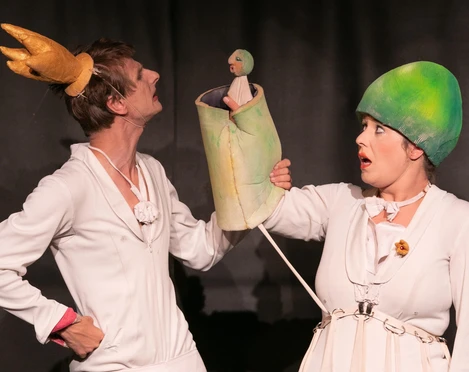 Die andere Welt- Bühnenszene aus einem Kindertheater