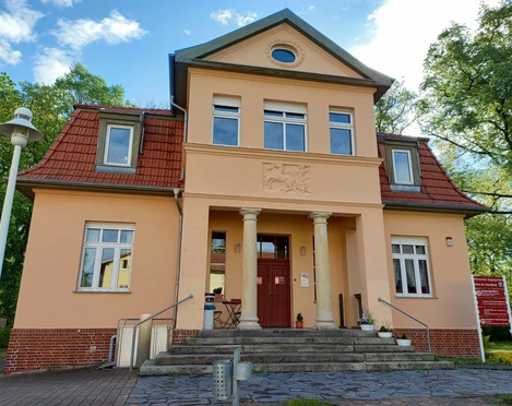 Haus der Generation Hoppegarten Frontansicht