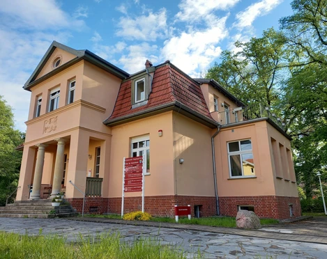 Haus der Generation Hoppegarten Frontansicht