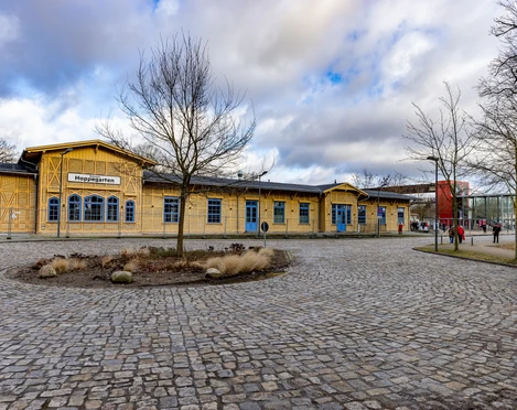 Kaiserbahnhof Hoppegarten von außen