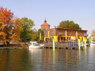 Bergfried von der Spree