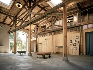 Schwarzer Storch Scheune