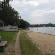 Strand und Strandcafe von Jessern