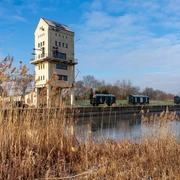Aussenansicht des Verladeturms im Kulturhafen Groß Neuendorf