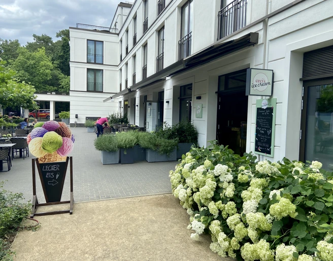 CECI´S Ice Creme by Velotel