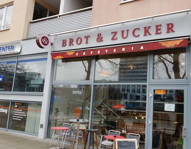 Cafe "Brot & Zucker" von außen