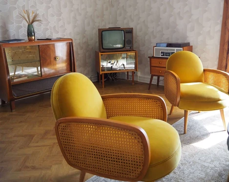 Wohnzimmer in der DDR-Wohnung Eisenhüttenstadt