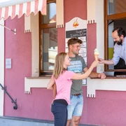Eisfenster von "Zucker am Markt" in Friedland