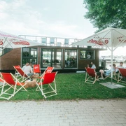 Beluga - Die schwimmende Bar