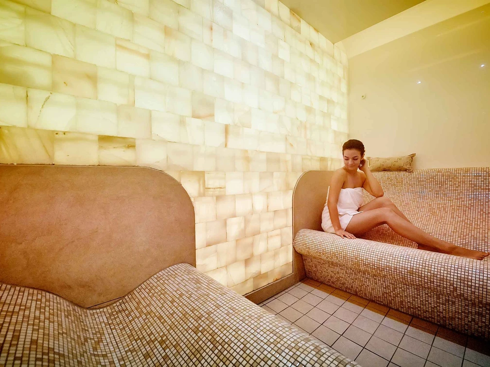 ND56160 salzraum frau