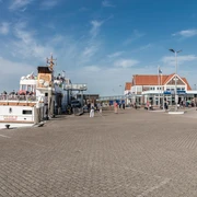 Ausflugsfahrten ab Juist - Hafen Juist.jpg Ausflugsfahrten ab Juist - Hafen Juist