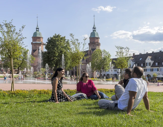 Gruppe auf dem Unteren Marktplatz (c) Freudenstadt Tourismus, Foto Heike Butschkus