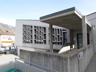 Pfarreiheim Glis Aussenansicht 1.JPG Aussenansicht Pfarreiheim GlisExterior view of the parish hall in GlisVue extérieure de la maison paroissiale de Glis
