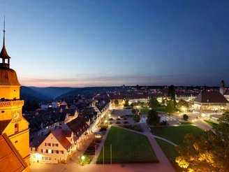 Unterer Marktplatz bei Nacht