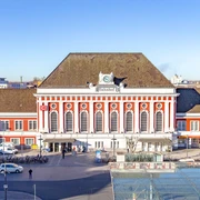 Bahnhof am Willy-Brandt-Platz