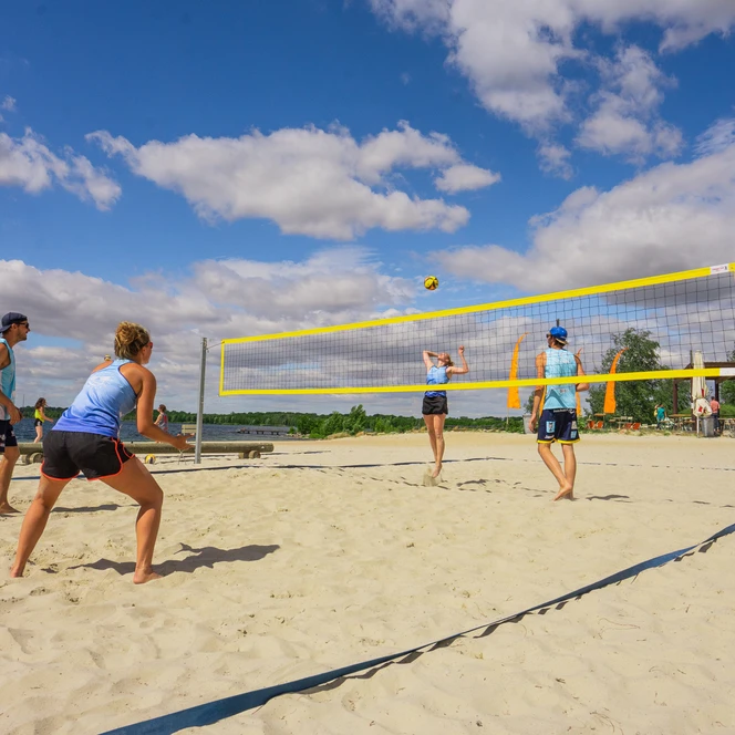 Cospudener-See-Beachvolleyball_Region-Leipziger-Neuseenland-Sport © Tom Williger.jpg