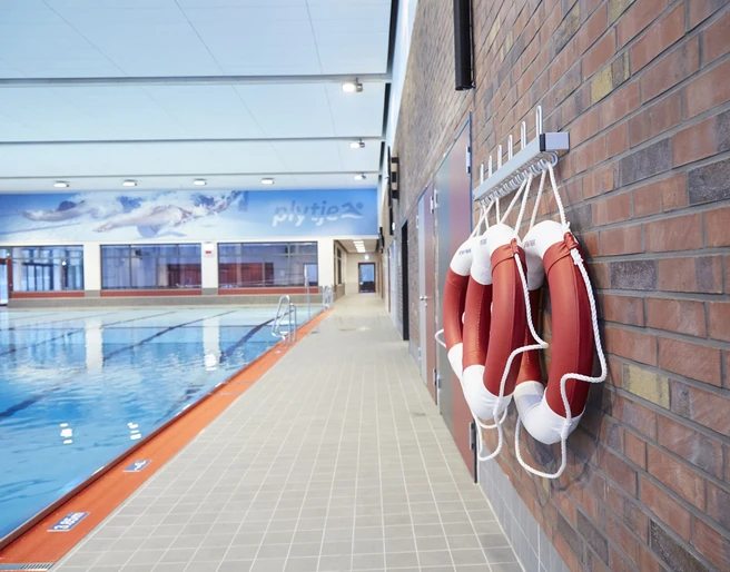 Plytje Hallenbad Becken Das Bild zeigt das Hallenbad Plyte