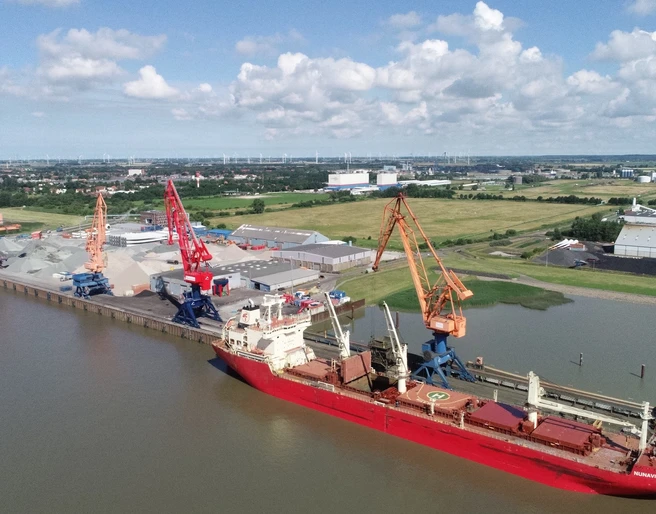 Luftbild Elbehafen©Brunsbuettel Ports.jpg