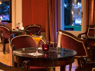 lindner-grand-hotel-beaurivage-bartisch-cocktail-salon.jpg