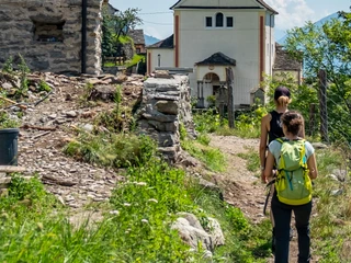 Historischer Weitwanderweg und Handelsroute des Grossen Kaspar Stockalper von der Schweiz nach Italien mit Gepäcktransport. Brig - Simplon - Gondo - Bognanco - Domodossola Historischer Weitwanderweg und Handelsroute des Grossen Kaspar Stockalper von der Schweiz nach Italien mit Gepäcktransport. Brig - Simplon - Gondo - Bognanco - Domodossola