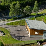 48035935592_6aa77a8836_k.jpg Luftaufnahme der Feuerstelle und Freizeitanlage PoltiAerial view of the Polti fire pit and recreation areaVue aérienne du foyer et du centre de loisirs Polti