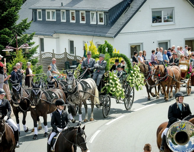 schuetzenkoenig-usseln-festzug c) schuetzenverein-usseln.jpg