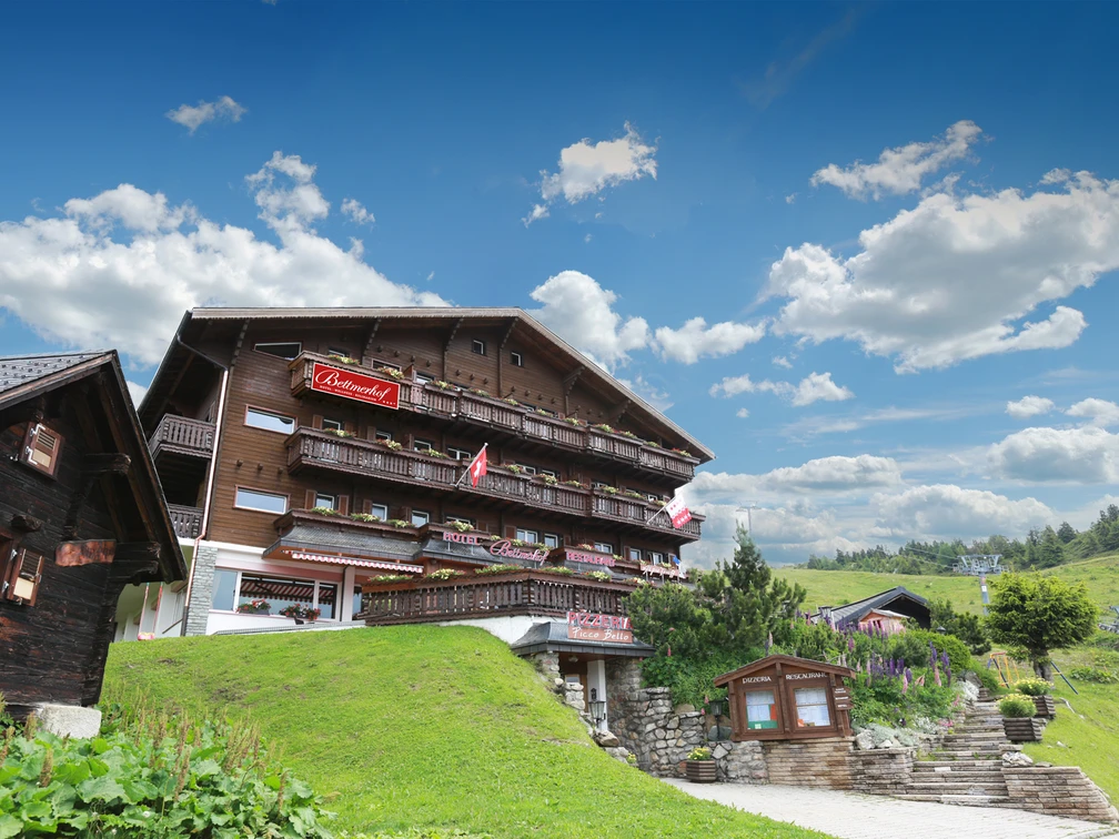 Hotel_Bettmerhof_Sommer_Bettmeralp.jpg