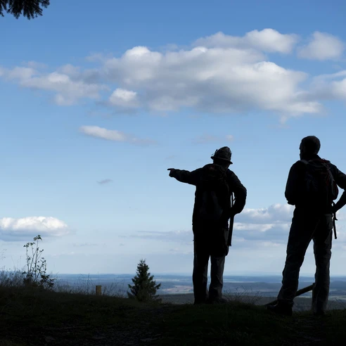 Wanderer im Gegenlicht