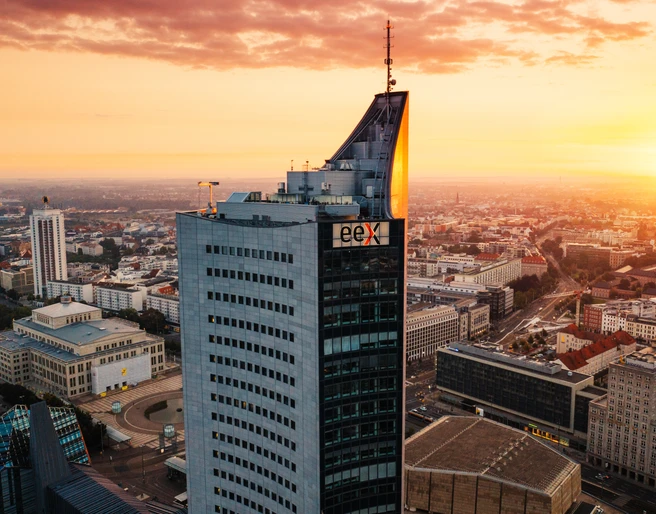 City-Hochhaus mit Aussichtsplattform - Sehenswürdigkeiten in Leipzig Das City-Hochhaus und die Skyline von Leipzig bei Sonnenuntergang, Aussichtspunkte in Leipzig, Freizeit, Sehenswürdigkeiten in Leipzig